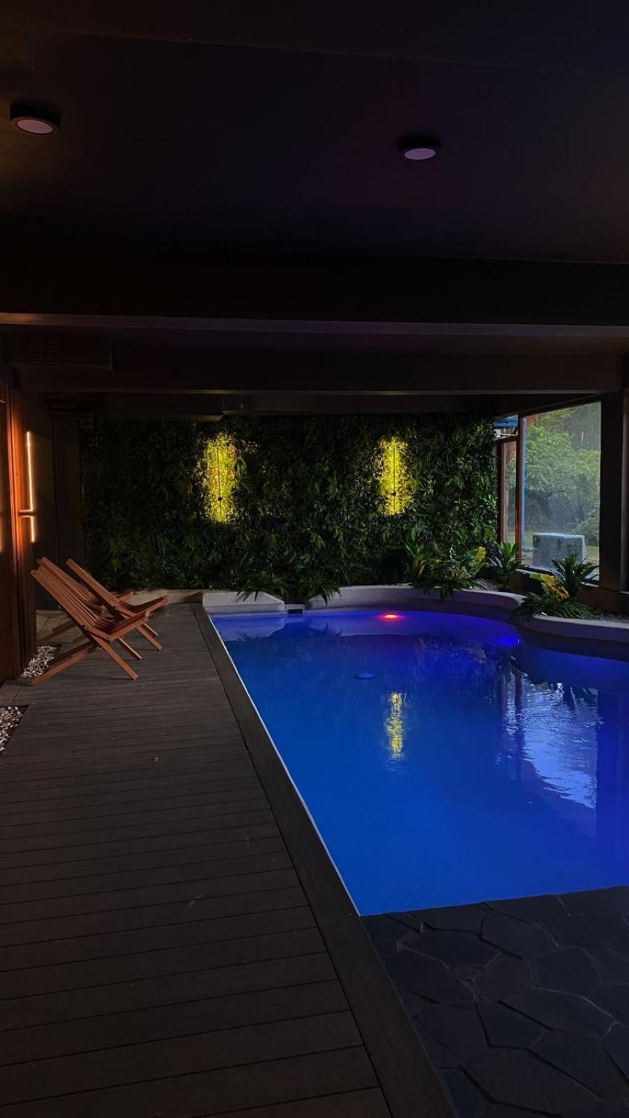 Hotel Cascadas *